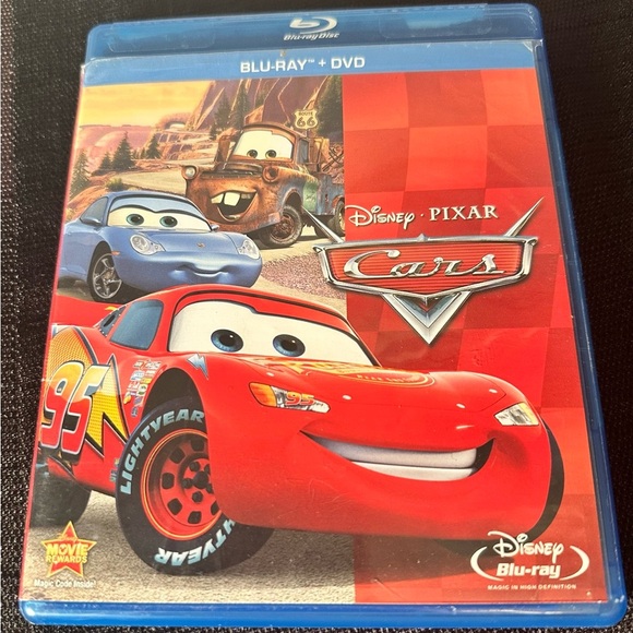 Disneys cars BLUERAY ONLY - Picture 1 of 3